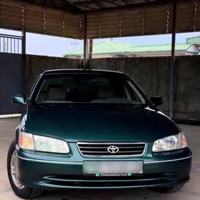 Toyota Camry 2000