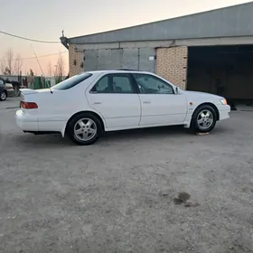 Toyota Camry 2000