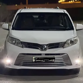 Toyota Sienna 2018