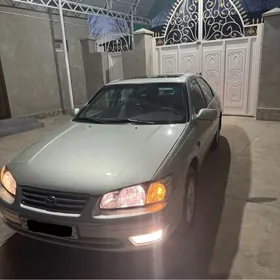 Toyota Camry 2001