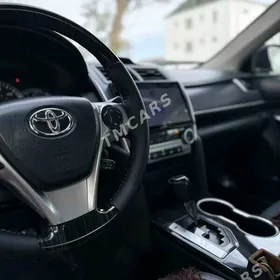 Toyota Camry 2013