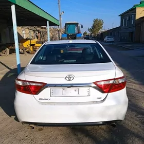 Toyota Camry 2017