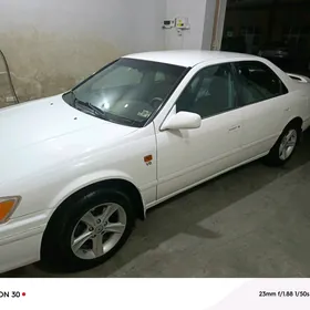 Toyota Camry 2001