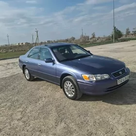 Toyota Camry 2000