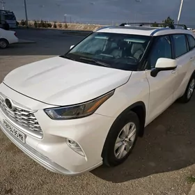 Toyota Highlander 2020