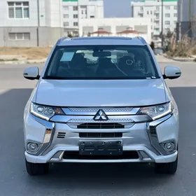 Mitsubishi Outlander 2022