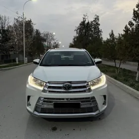 Toyota Highlander 2017