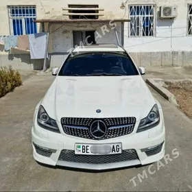 Mercedes-Benz C300 2013