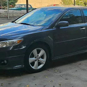 Toyota Camry 2011