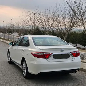 Toyota Camry 2017