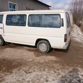 Nissan Urvan 1992