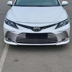 Toyota Camry 2022