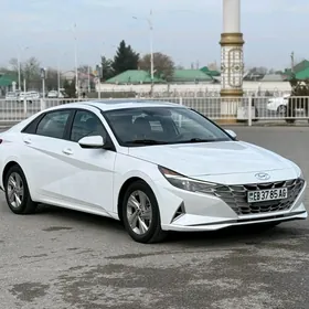 Hyundai Elantra 2021