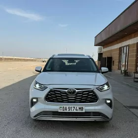 Toyota Highlander 2022