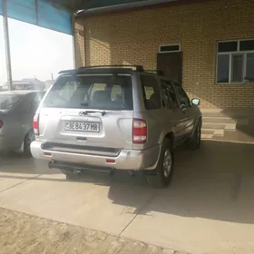 Nissan Pathfinder 2002