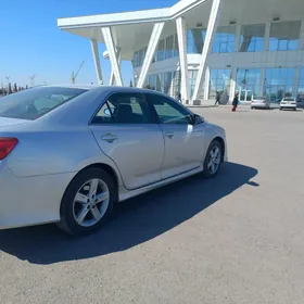 Toyota Camry 2013