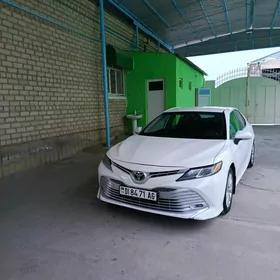 Toyota Camry 2020