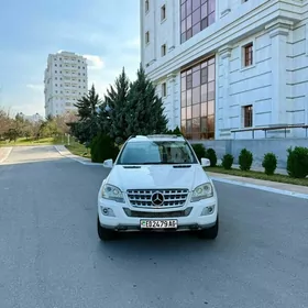 Mercedes-Benz ML350 2011