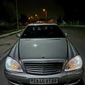 Mercedes-Benz S-Class 2004