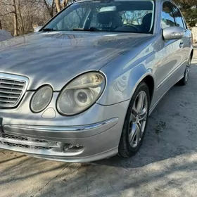 Mercedes-Benz E320 2003