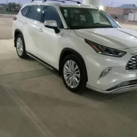 Toyota Highlander 2022