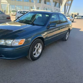 Toyota Camry 2001