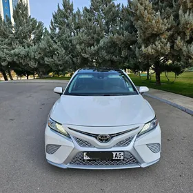 Toyota Camry 2020