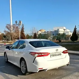 Toyota Camry 2019