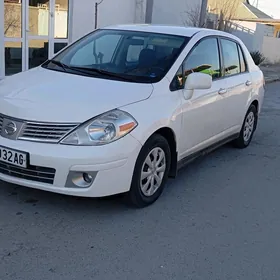 Nissan Versa 2011