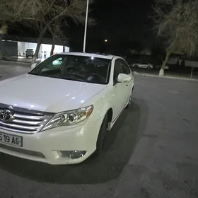 Toyota Avalon 2010