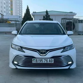 Toyota Camry 2018