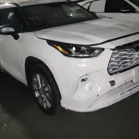 Toyota Highlander 2022