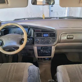 Toyota Sienna 1999