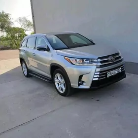 Toyota Highlander 2019