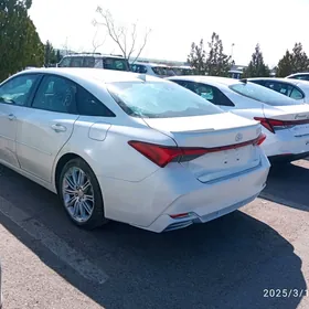 Toyota Avalon 2022