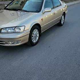 Toyota Camry 2000