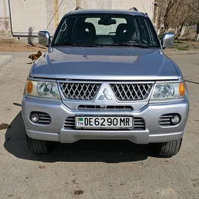 Mitsubishi Montero Sport 2004