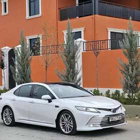 Toyota Camry 2018