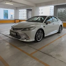 Toyota Camry 2020