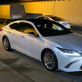 Lexus ES 350 2019