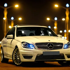 Mercedes-Benz C300 2010