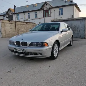 BMW E39 2000