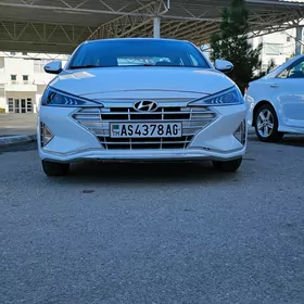 Hyundai Elantra 2019