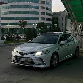 Toyota Camry 2018