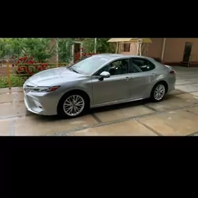 Toyota Camry 2018