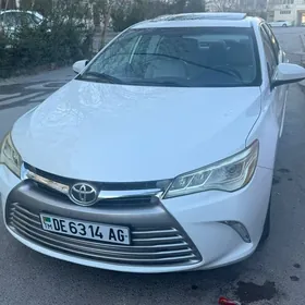 Toyota Camry 2017