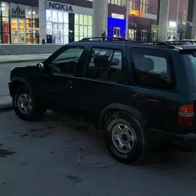 Nissan Pathfinder 1997