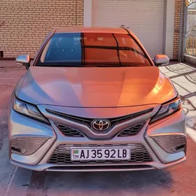 Toyota Camry 2020