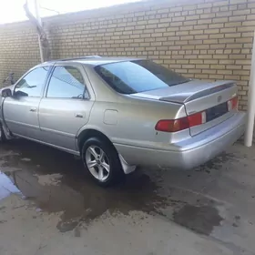 Toyota Camry 2001