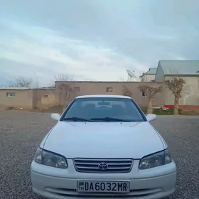 Toyota Camry 2001